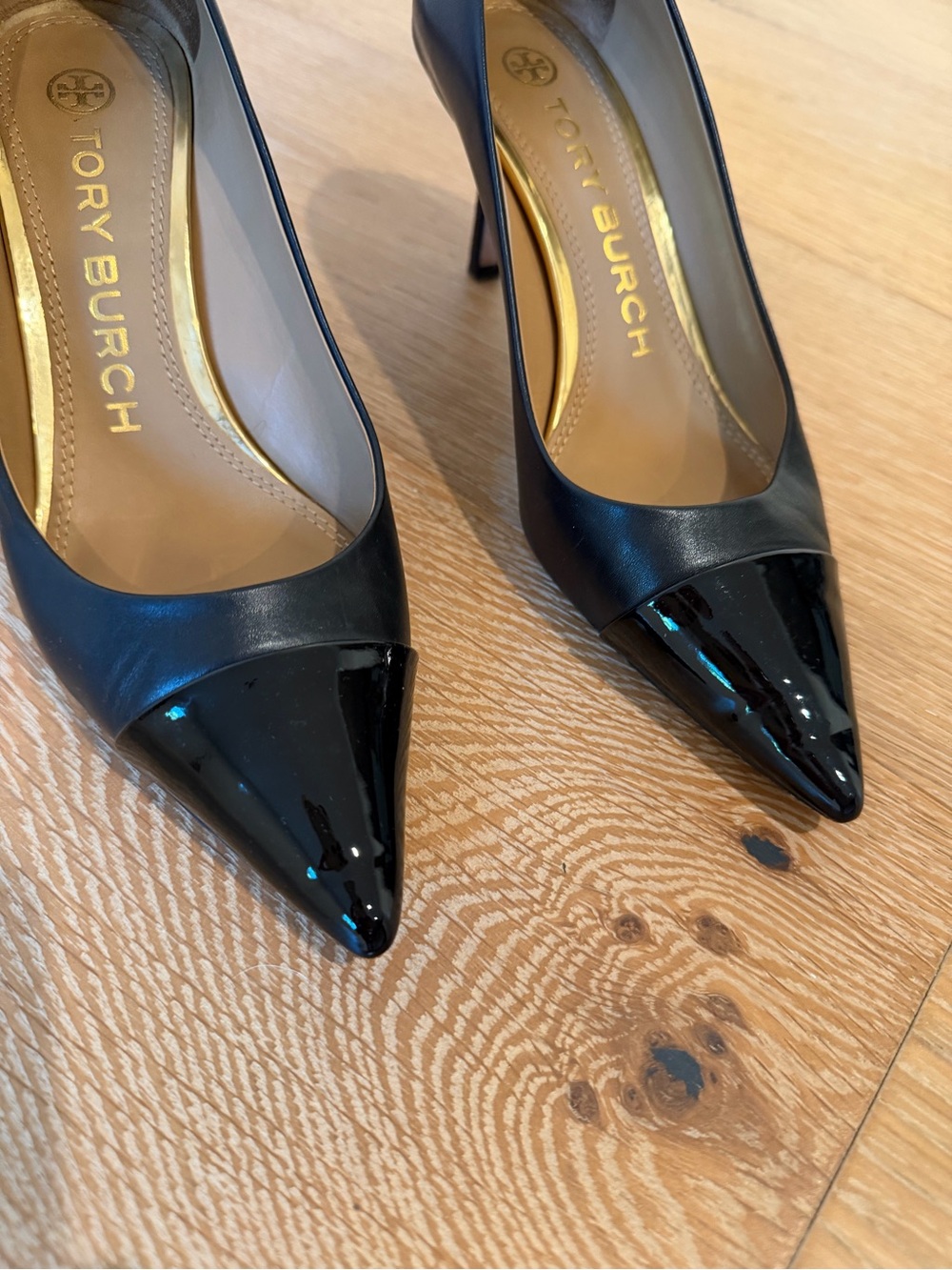 Tory Burch • Heel - Picture 4 of 10